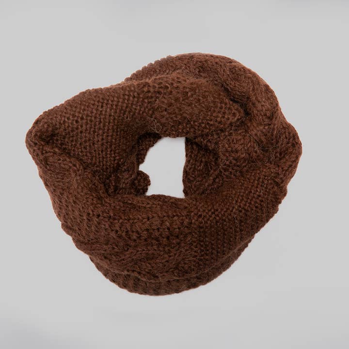 Awamaki - Wholesale Scarf - Unisex - Wayra Cable Infinity Scarf4