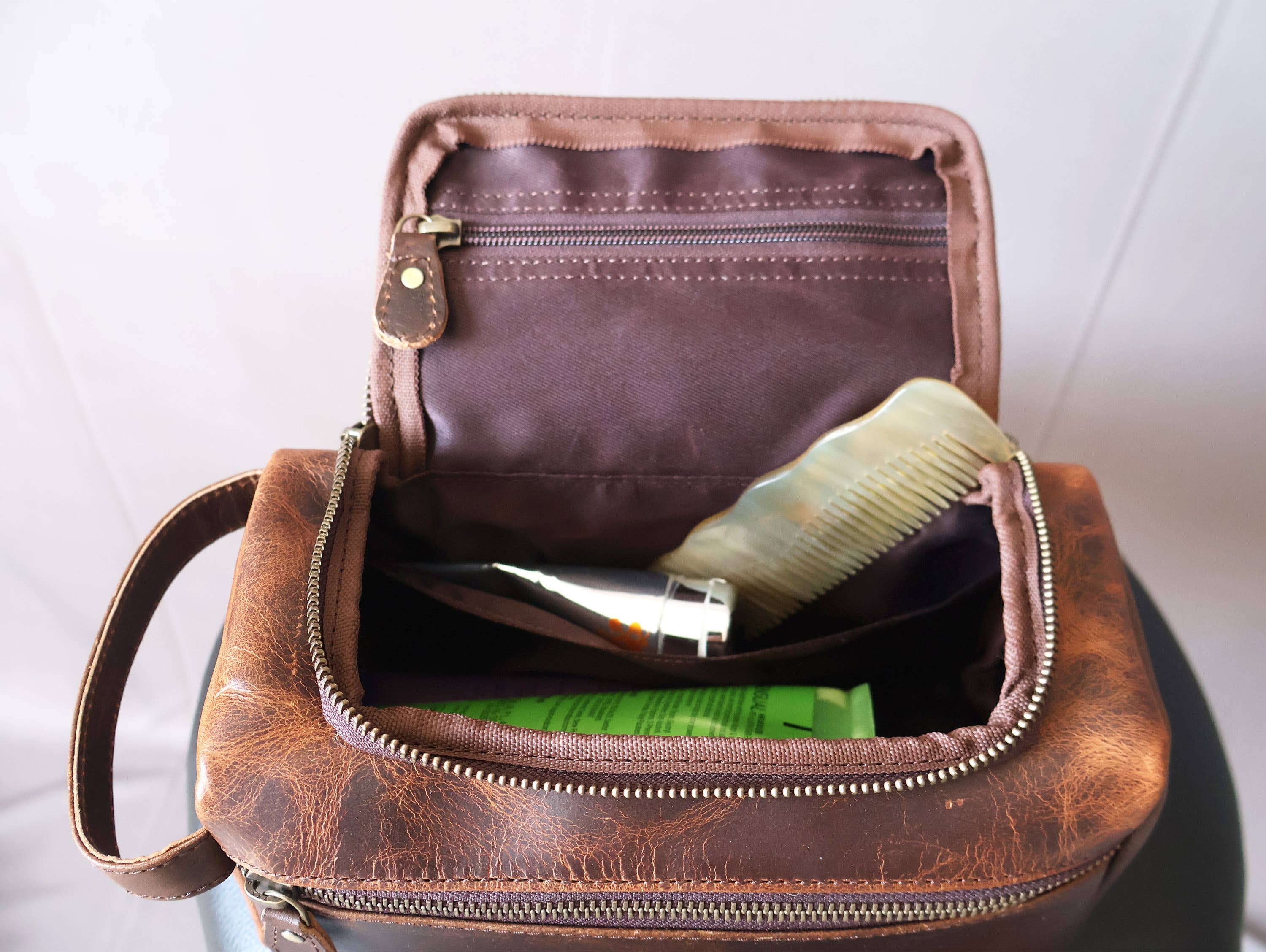 Billion Brothers - Wholesale Toiletry Bag - Unisex - Leather Toiletry Bag Travel Kit Makeup Shaving bag Men Women6