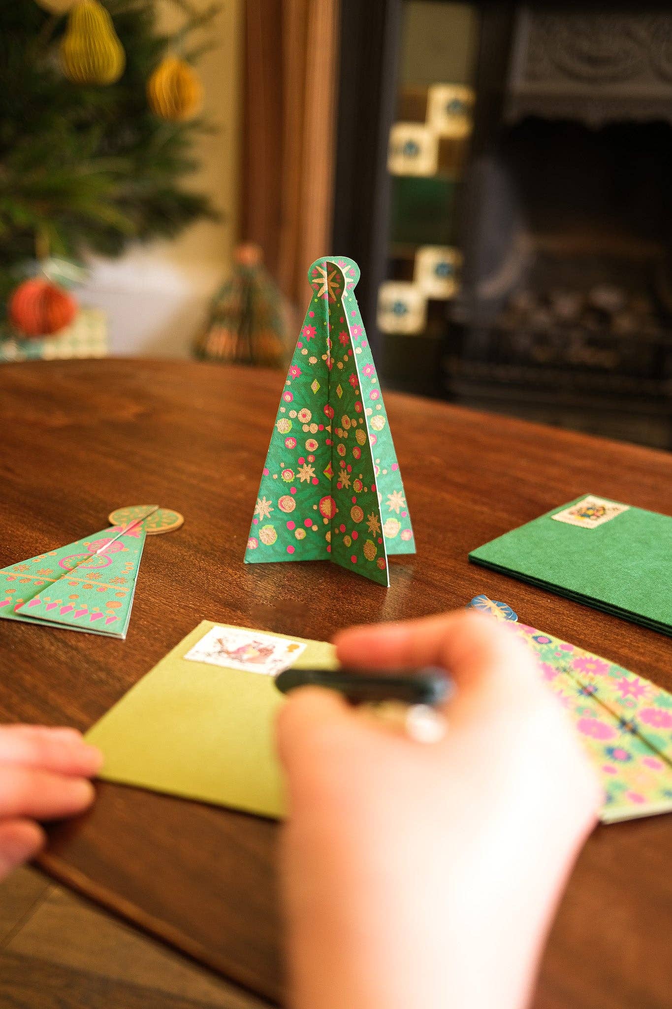 East End Press - Wholesale Christmas Decoration - UK/EU: Ornament Tree Greeting Card2