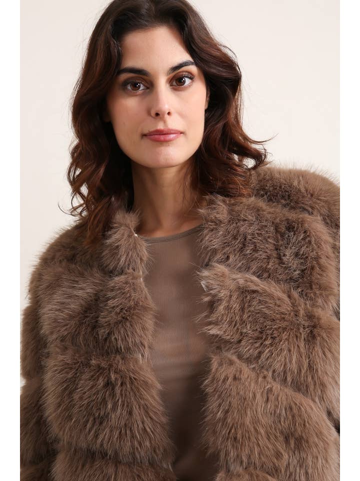CHOKLATE PARIS - Wholesale Jacket - Women's - Paula short faux fur jacket - Y16826