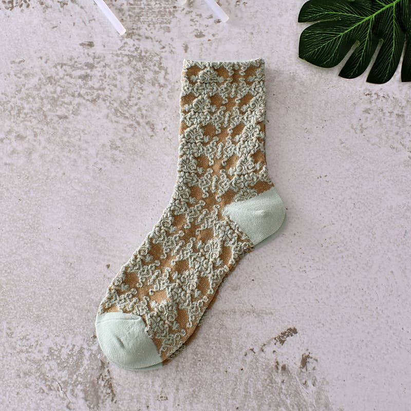 Tourtiwi - Wholesale Socks - Women's - Women's retro 3D embossed sweat-absorbent socks2
