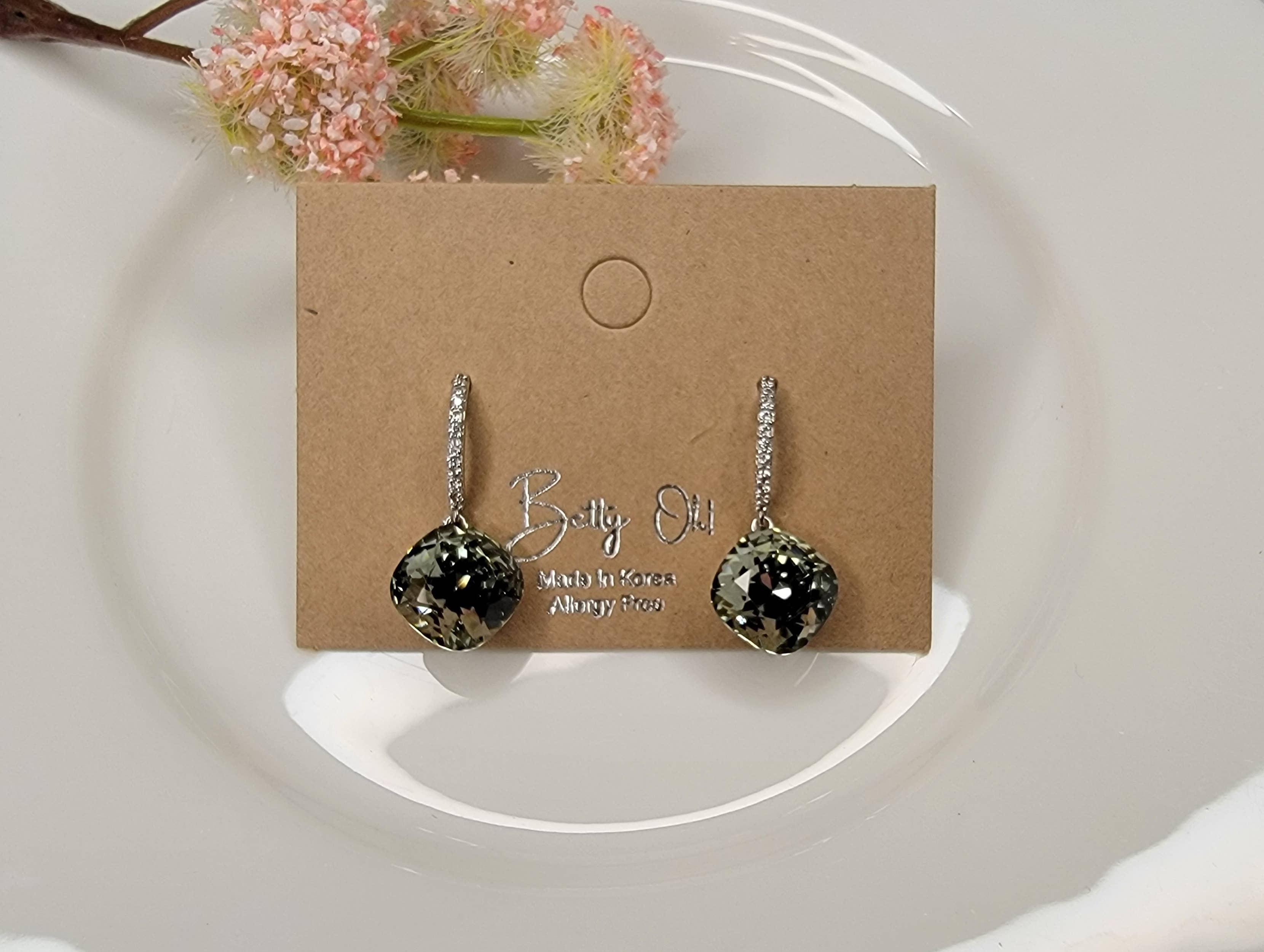 BETTYOH INC – wholesale Stud/post earrings – ELEGANCE STYLE SWAROVSKI CRYSTAL DANGLE EARRINGS.9