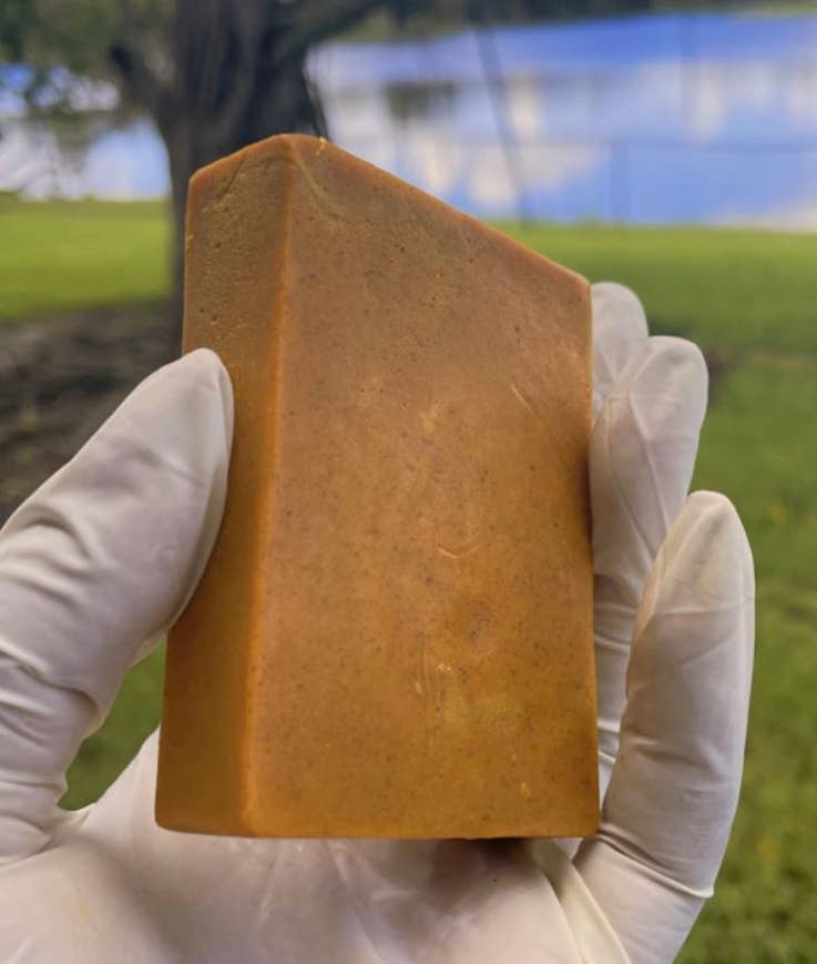 Care2glow - Wholesale Bar Soap - Turmeric Honey Face Soap1