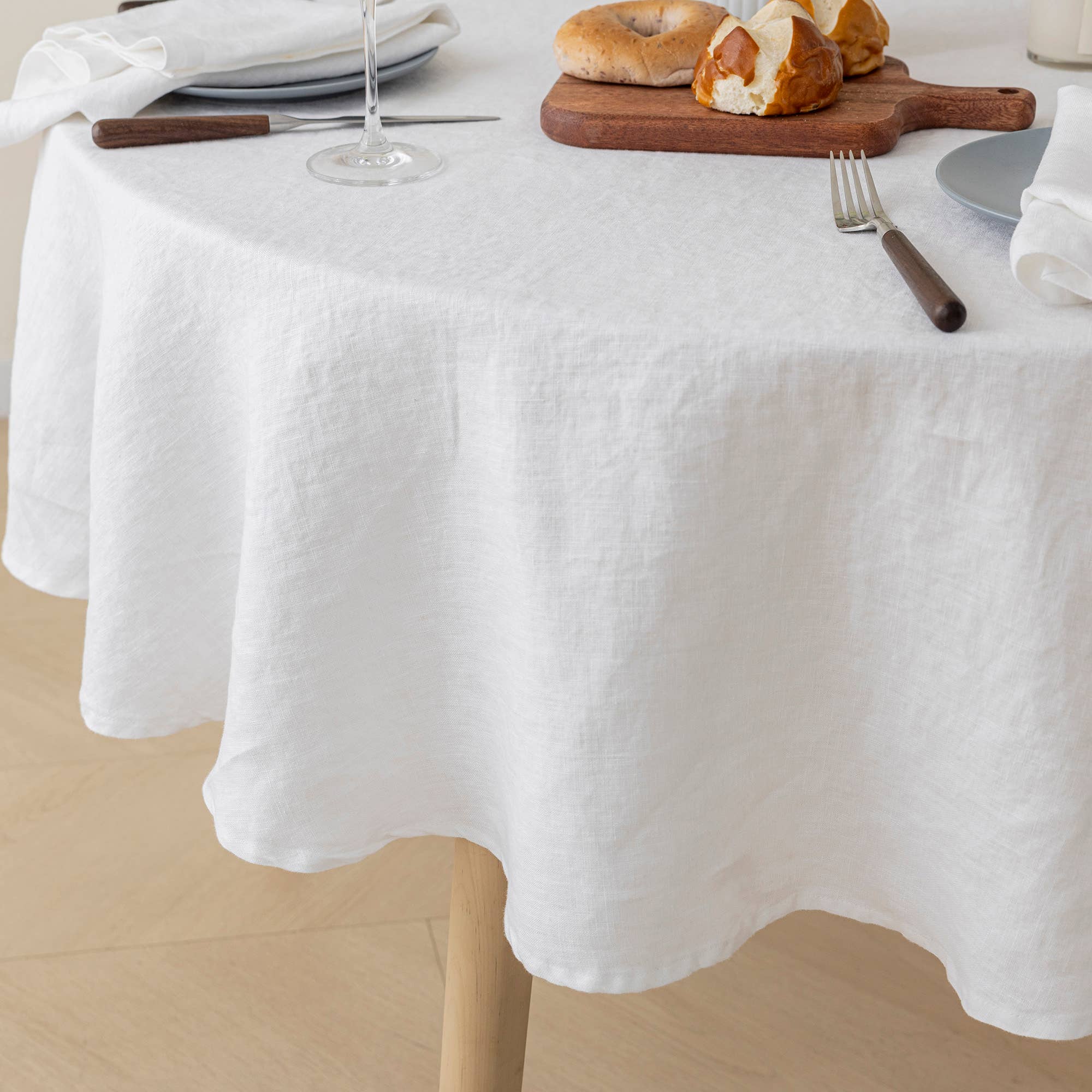Triton Linen - Wholesale Tablecloth - 100% European Flax Round Linen Tablecloth 65'' DIA - White2