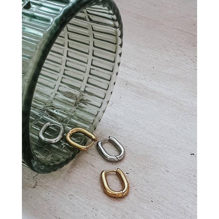 Beljoy - Wholesale Huggie Earrings - Elisa Everyday Hoop Earrings || Choose Color