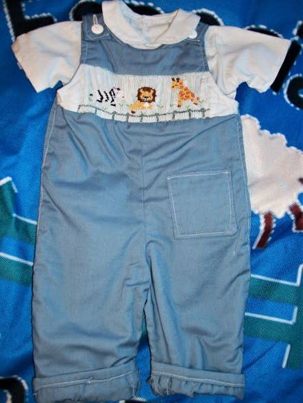 Barboteuse Zoo Animals pour garçons, 3 mois pour la vente par Especially For Ewe