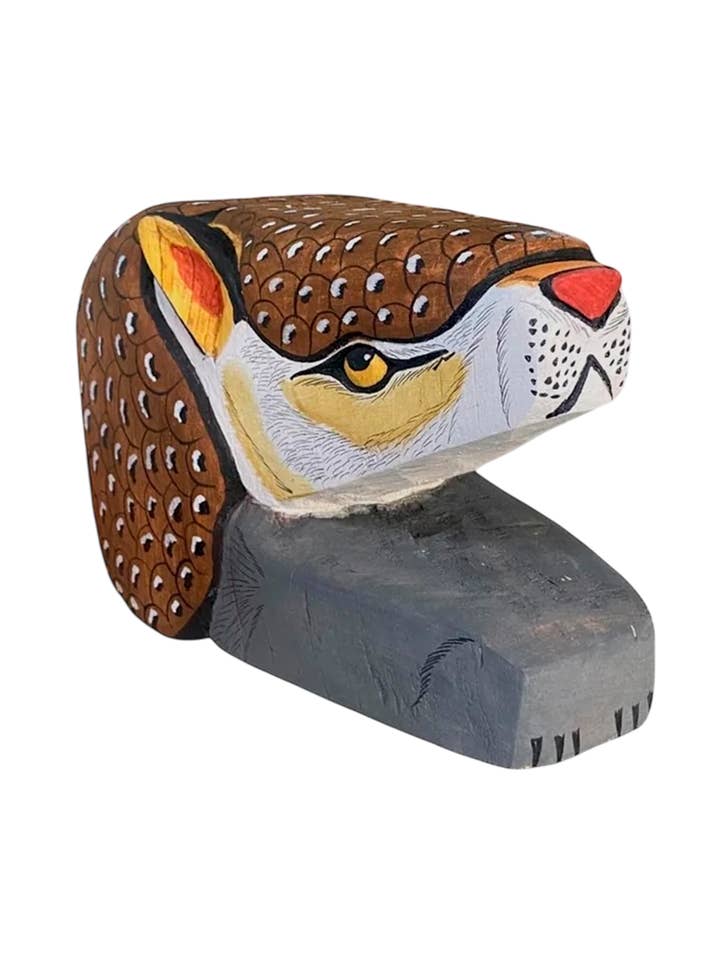 Le Grand Tatou au Repos pour la vente par Fields Outfitting