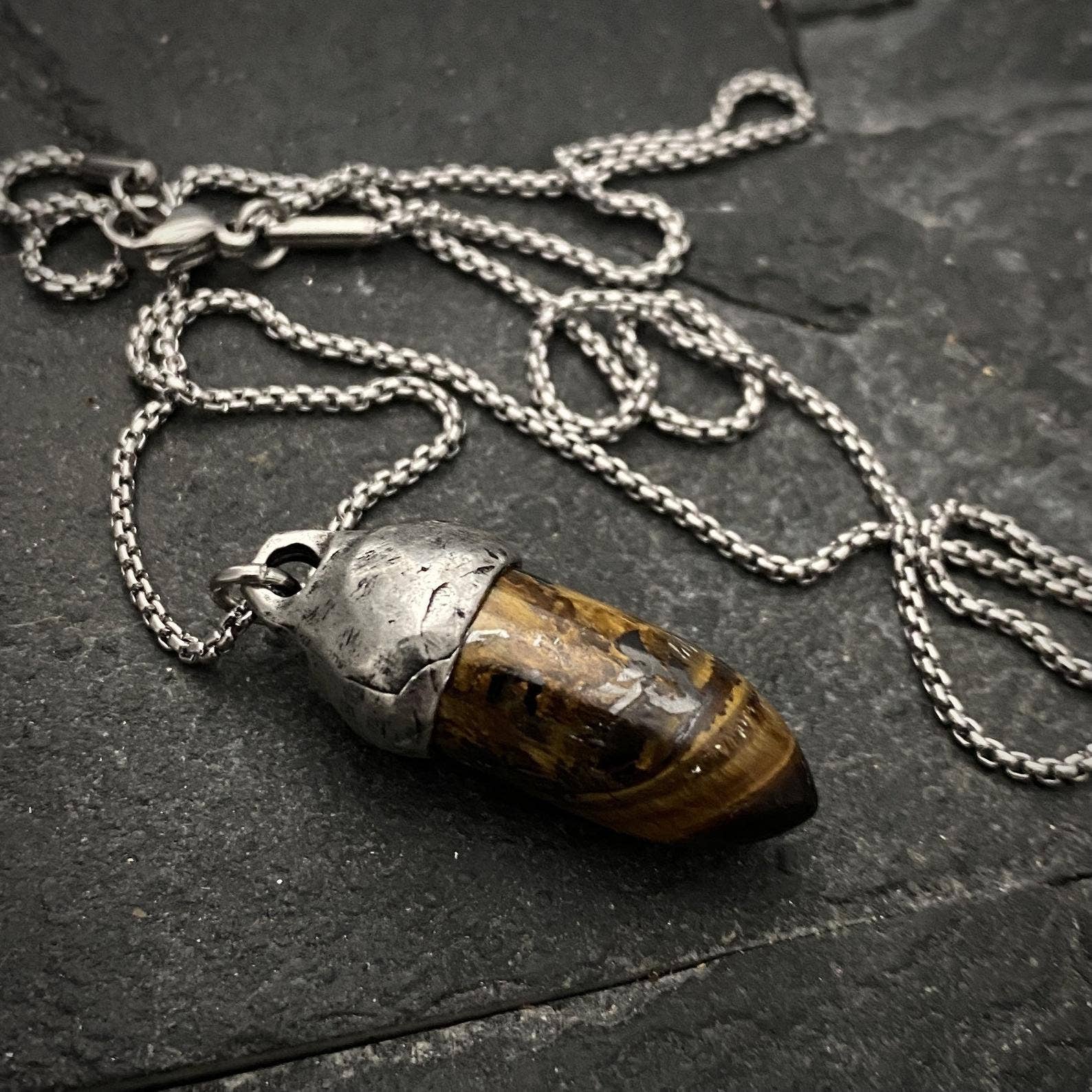 Johnny Ltd. - Wholesale Pendant/Charm Necklace - Men's Tiger Eye Necklace, Unisex Gemstone, Stone Protection2