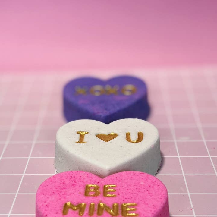 The Bath Lab - Wholesale Bath Bomb/Fizz - Conversation Heart Bath Bomb Set