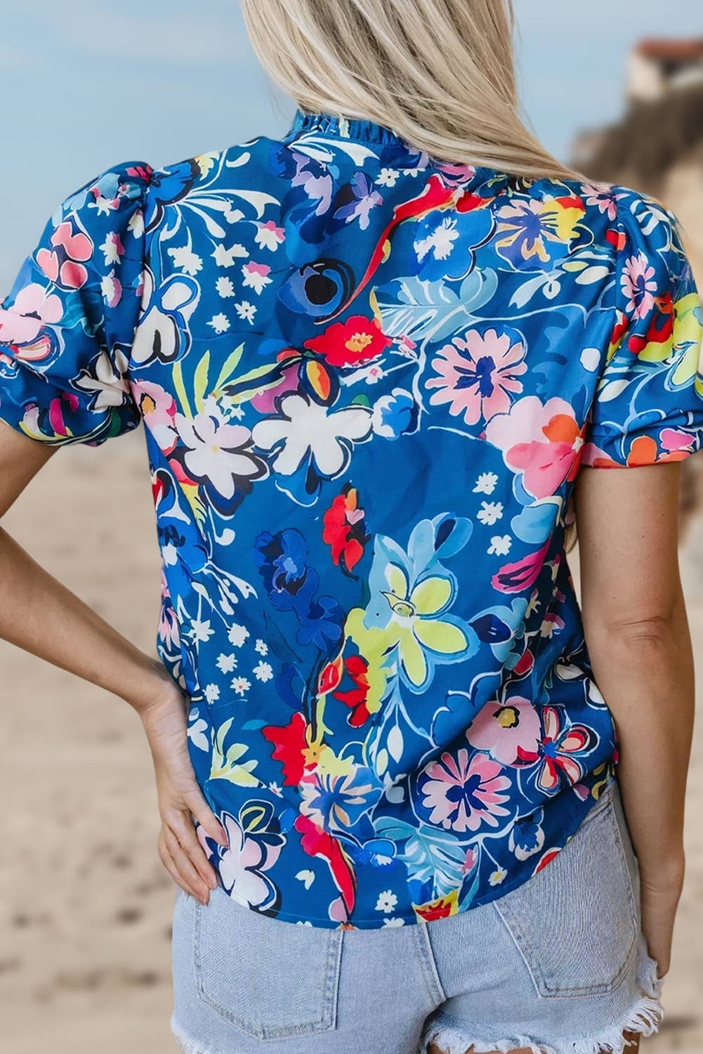 Comme indiqué Blouse ample à manches courtes bouffantes avec col imprimé fleuri | S-XL en vente sur Faire7