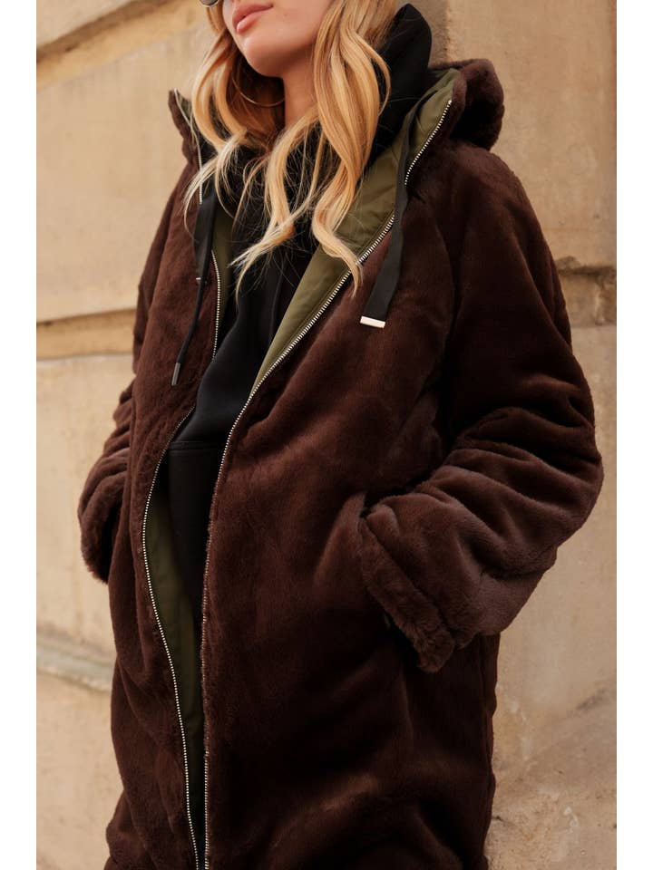 Attrait Paris - Wholesale Parka - Women's - Long hooded parka, reversible fur (Copy)2