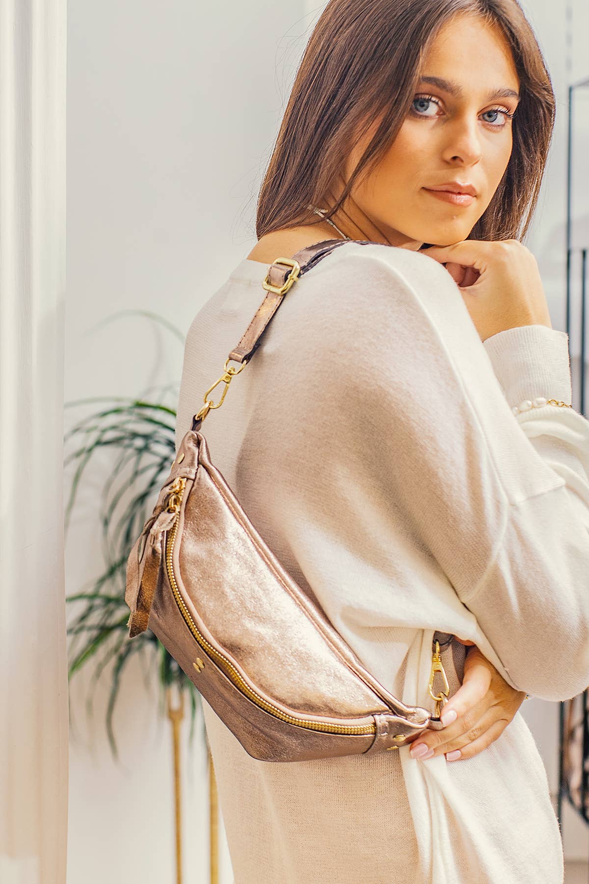 Cherry Paris - Wholesale Belt Bag - Women's - NELLY METAL Bag - 406124