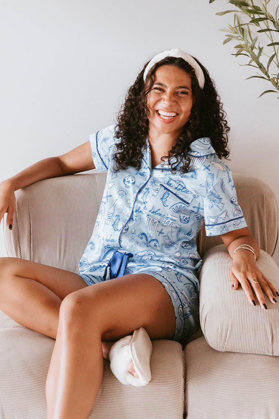 Spikes and Seams – Engroshandel Pyjamasæt - Dame – Matchende nattøjssæt, luksus satinpyjamas, trendy pyjamas3