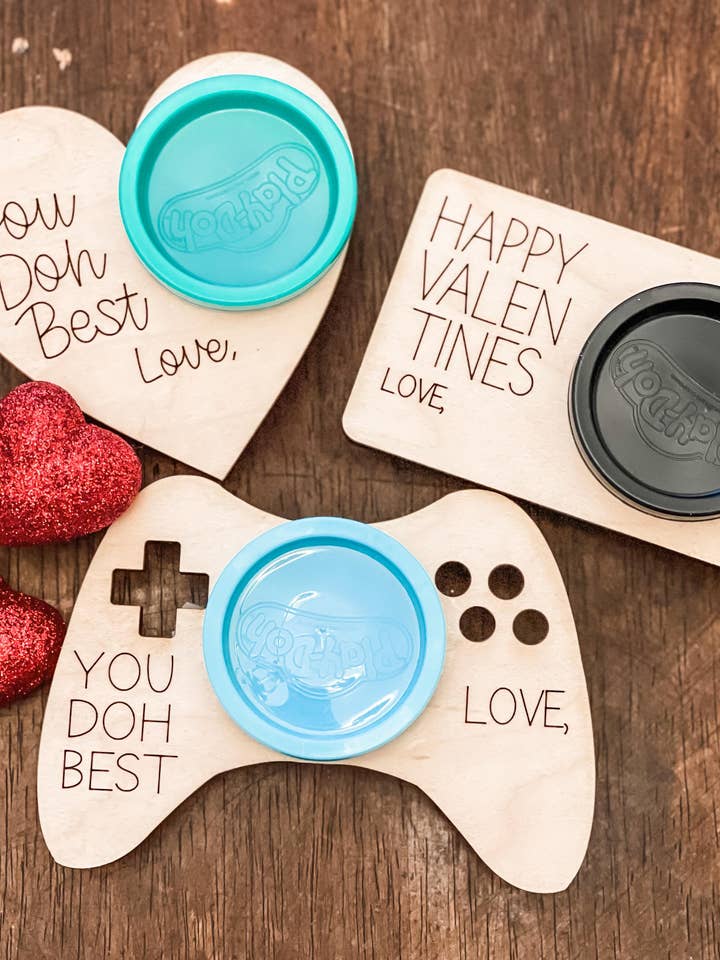 Cartes Play-Doh pour la Saint-Valentin pour la vente par Eager Hands Design