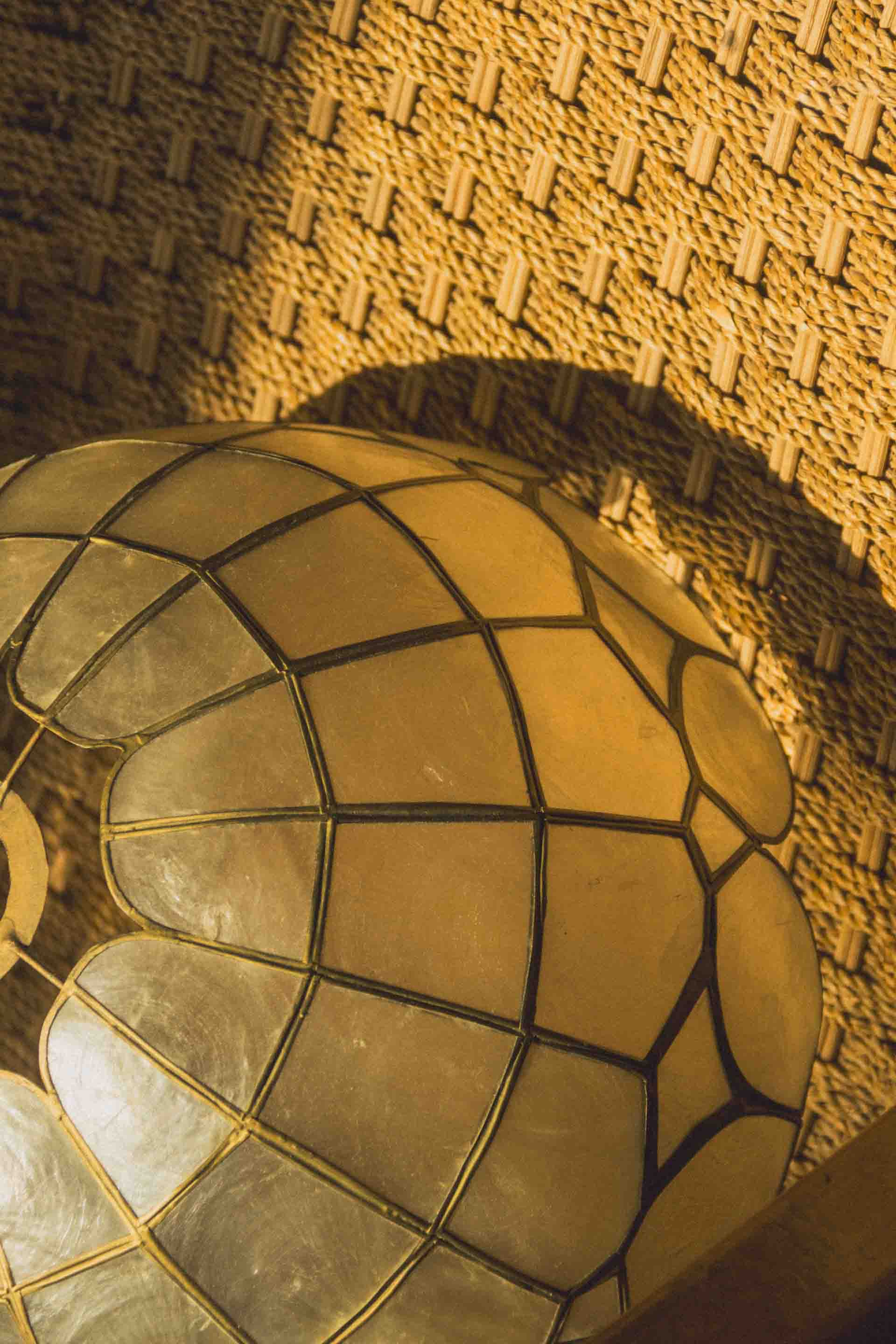 Eloge - Wholesale Chandelier/Hanging Light - Mother-of-pearl pendant3