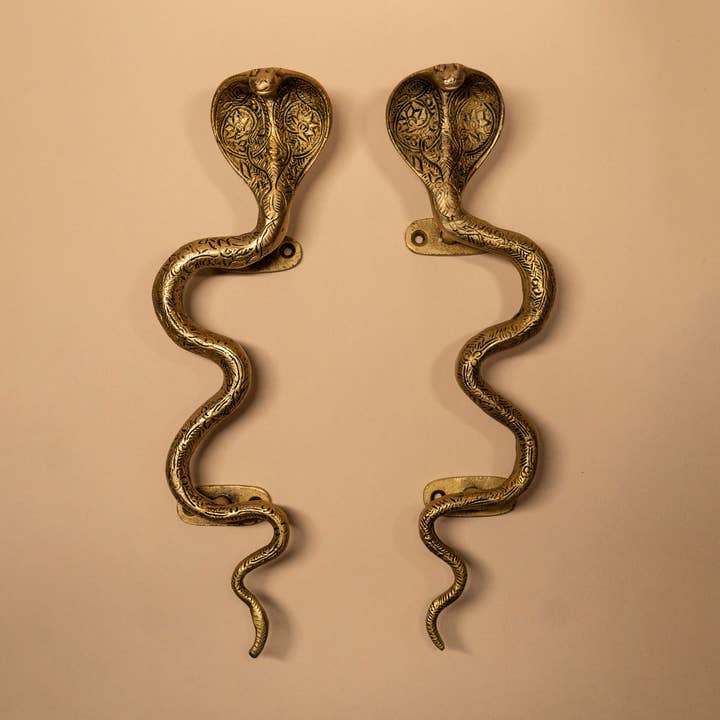 Spitfire Girl - Wholesale Knob/Pull - Cobra Snake Brass Handle