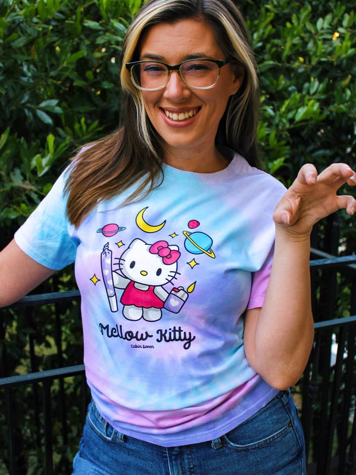 Cabin 7 Originals – wholesale T-shirt (graphic) – women's – Mellow Kitty Tie Dye T-Shirt2