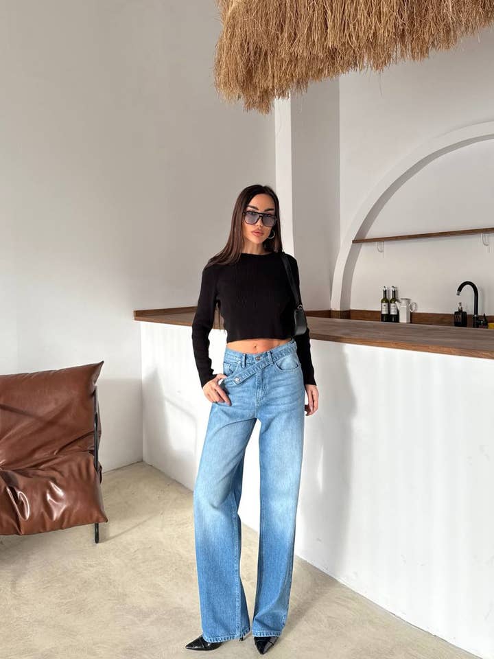 High Waist Straight Leg Women's blue Jeans for wholesale by Shebelle