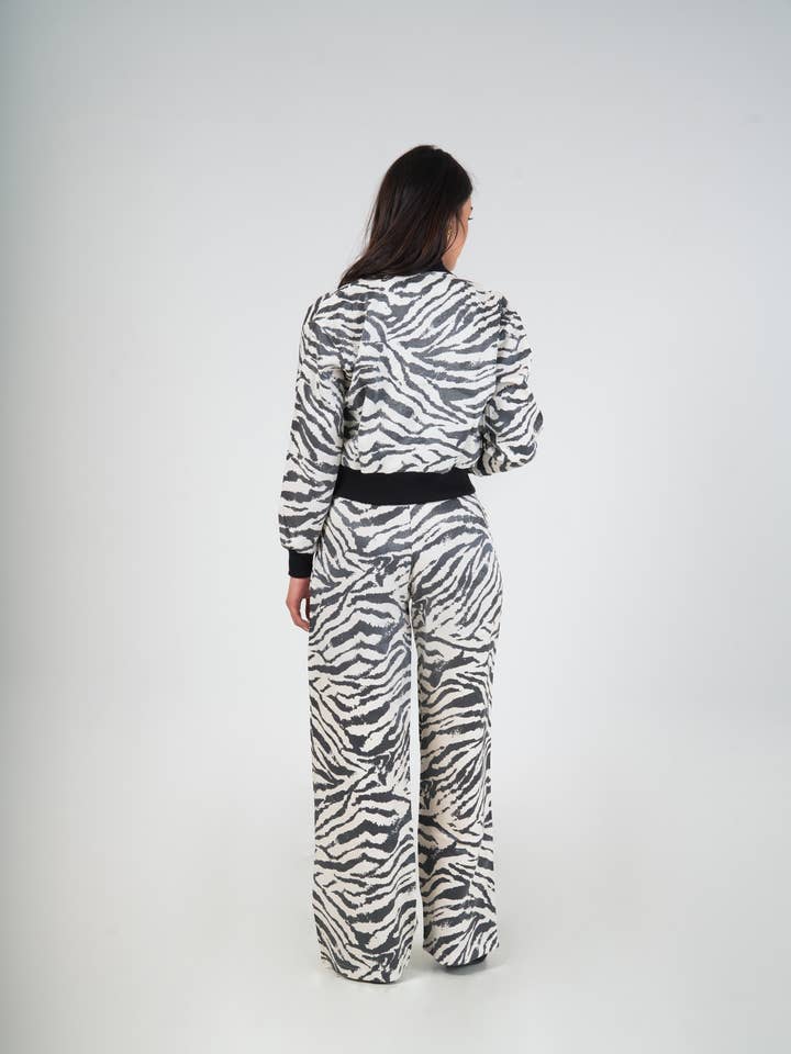 MAXMILA PARIS - Wholesale Suit Pants - Women's - Stylish printed CON chic pants1