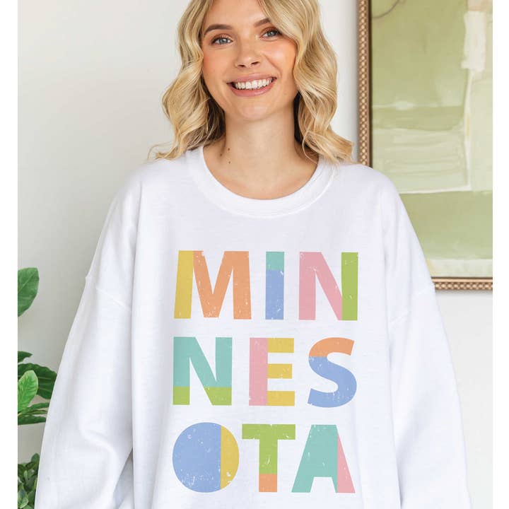 Sweat-shirt graphique surdimensionné MULTI MINNESOTA pour la vente par BLUME & CO.