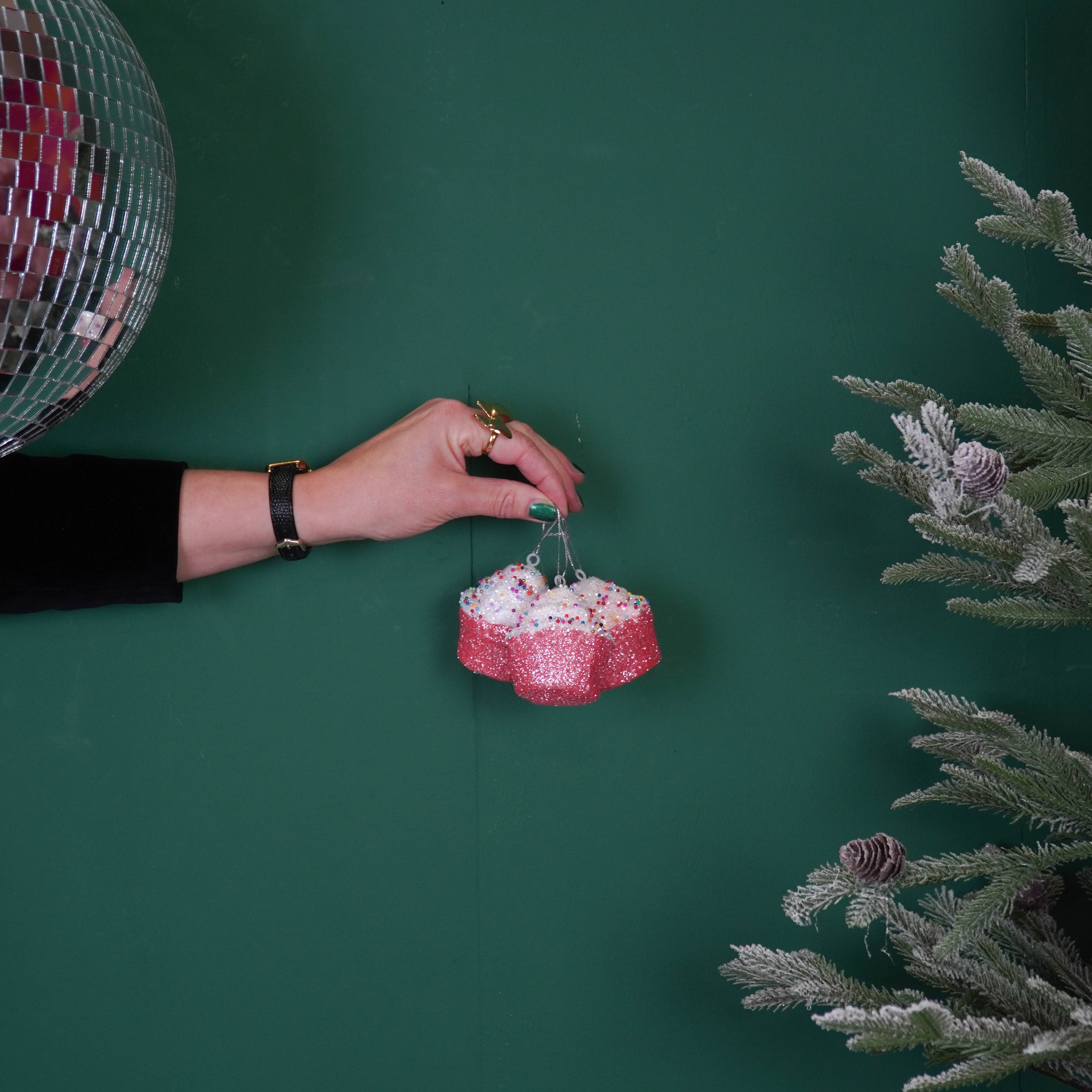 Housevitamin bv - Wholesale Ornament - Xmas Hanger - Cupcakes - Foam - S32