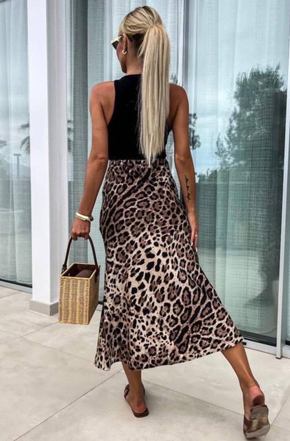 Brun Foncé Jupe mi-longue en satin à imprimé léopard Zara - Marron foncé en vente sur Faire2