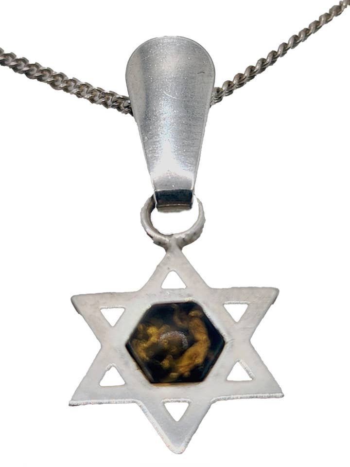 Davidstjerne vedhæng med grøn baltisk rav for engroshandel hos Mia's Polish Treasures