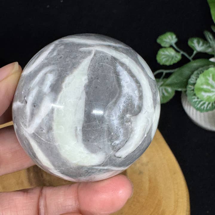 The 7 Directions - Wholesale Spiritual Stone/Crystal - 7 pc Mica Iolite fire quartz sphere w/ display stand G9968