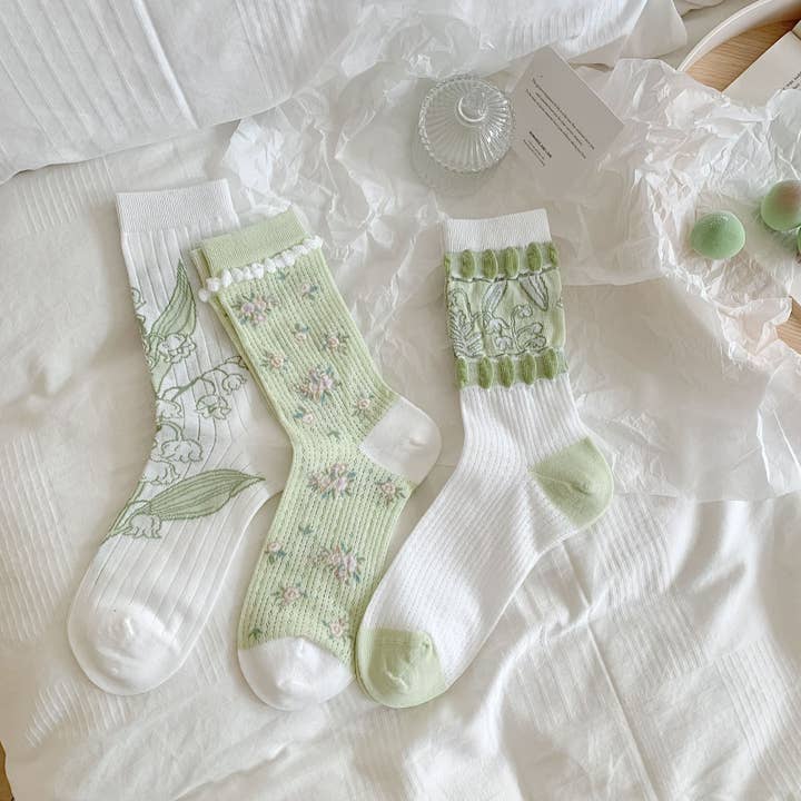 Rufia - Gemusterte Socken mit süßem Maiglöckchen und andere Ergebnisse für socken polen im Großhandel. Kostenlose Rücksendungen und 60-Tage-Zahlungsziel auf Faire im Trend auf Faire.