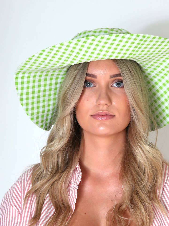 Garden Hat - Checkered Green for wholesale by Moist Sweats