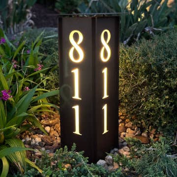 RadiantLight 27" alto INDICATORE DI INDIRIZZO Luce da paesaggio - Luce da giardino per la vendita all'ingrosso da parte di TedStuff