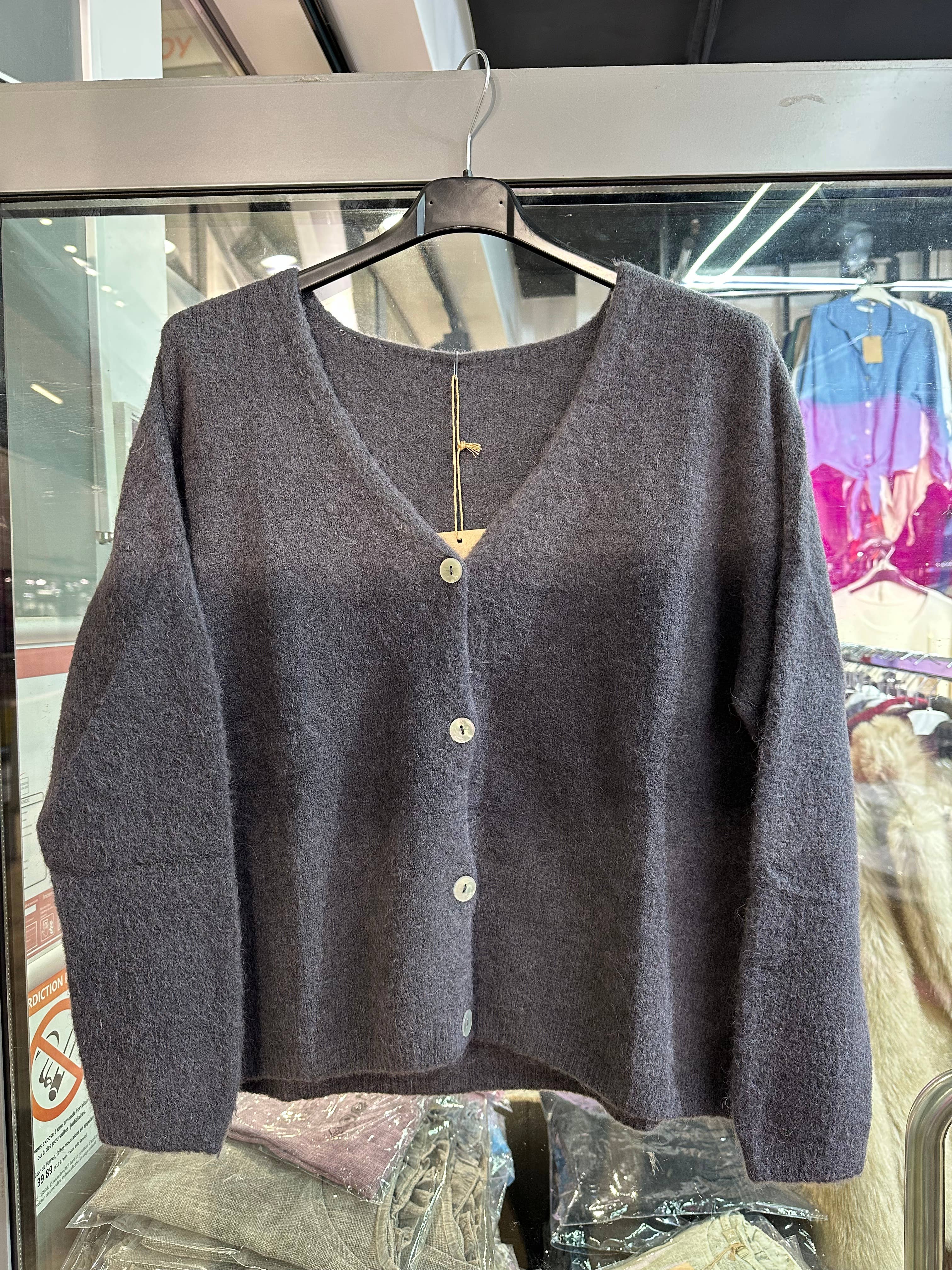 LÉA & LUC – wholesale Cardigan – Women’s – ALPACA V-neck cardigan REF 102620