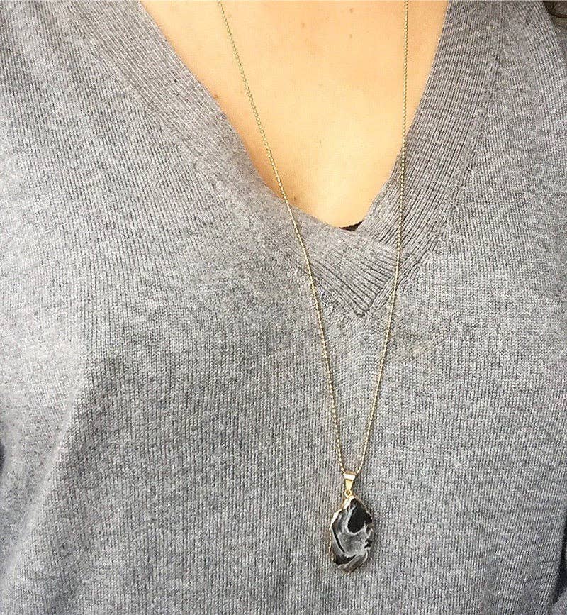 Crystal and Sage – wholesale Pendant/charm necklace – Agate Geode Necklace3