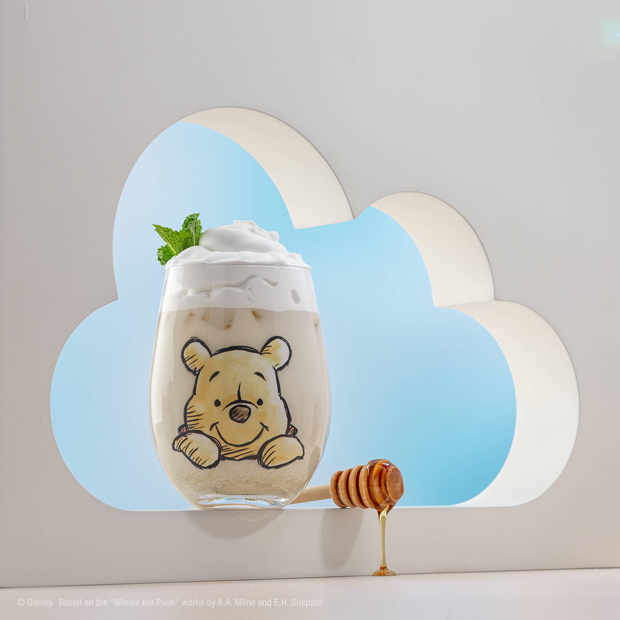 JoyJolt – wholesale Drinking glass/cup – Disney Winnie the Pooh Stemless Drinking Glasses3