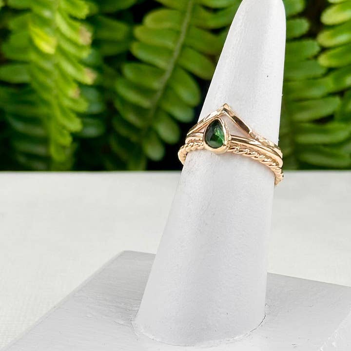 Grön turmalin guldstaplingsset för wholesale av Zaffera Studios