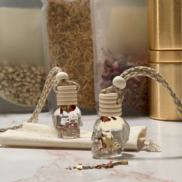 Cozyvibecandlestudio - Venta al por mayor Ambientador de coche - Unisex - Coche Calavera Lindo | Difusores de Viaje de Otoño0