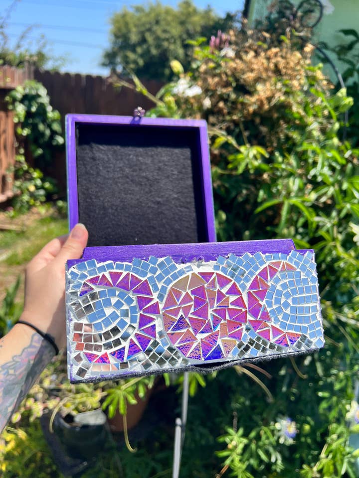 Coffret Mosaic Moon Goddess pour la vente par Aurafy