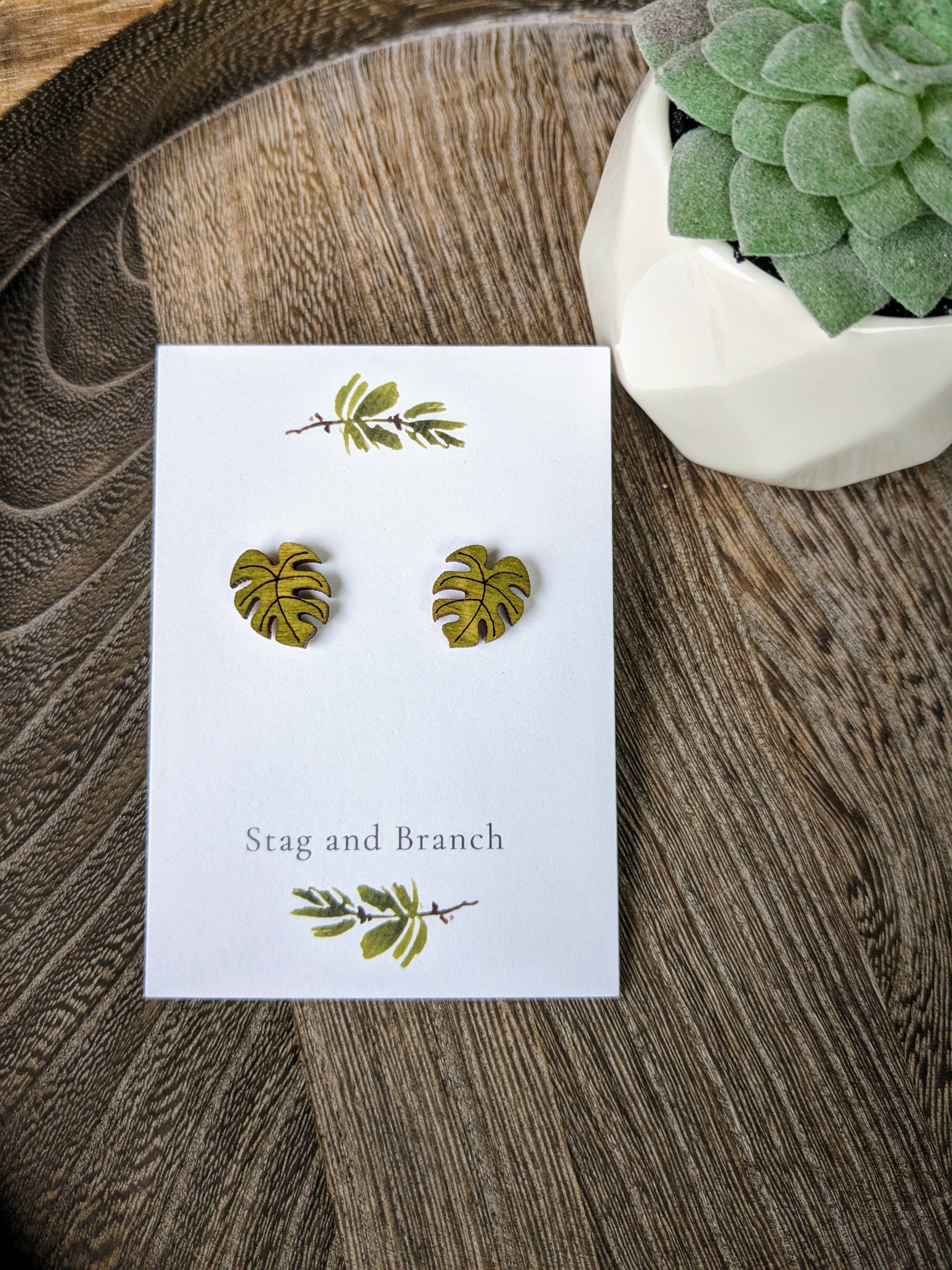 Stag and Branch - Vente Clous d'oreille - Boucles d'oreilles à tige en bois Monstera Leaf | Cadeaux pour les amateurs de plantes | Juif1