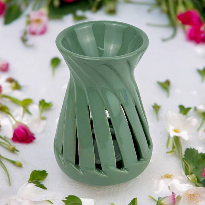 Ceramic Corta Green Fragrance Burner and Scented Melts for wholesale by Zen'ArĂ´me