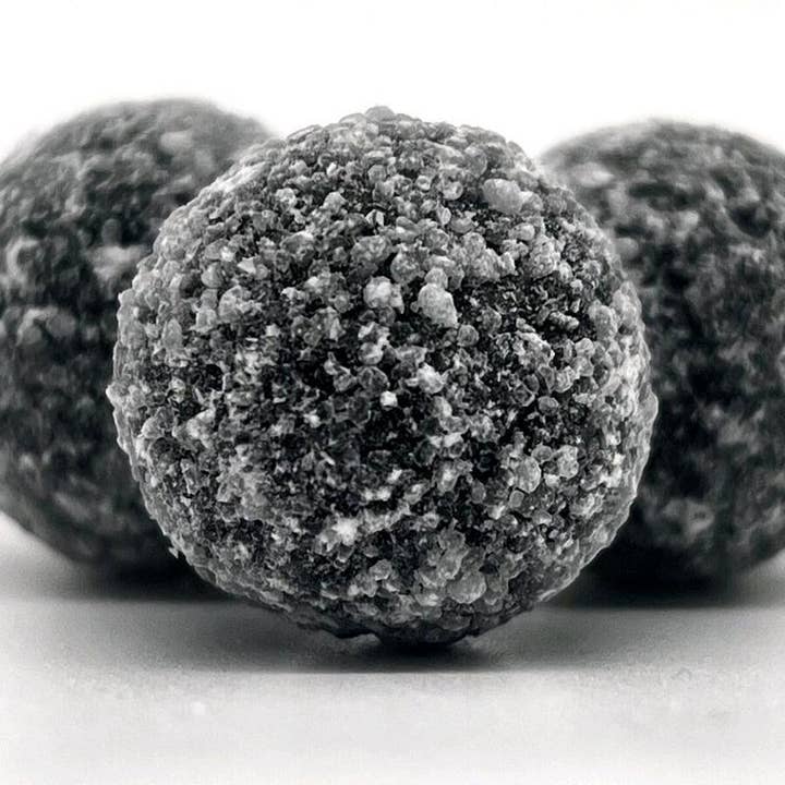 Showcase - Wholesale Hard Candy - Mr. Simms Sweet Shoppe: Mr. Simms Black Death Ultra Sour🇬🇧3