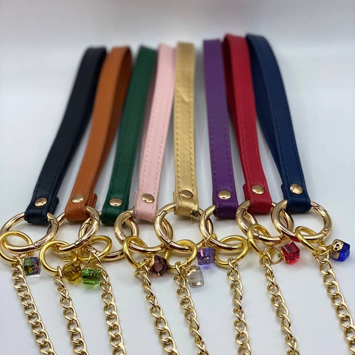 Dainty Gold Chain Leads for wholesale by Bark Fifth Avenue