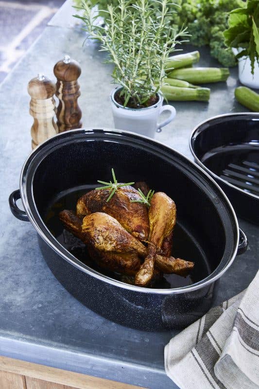 Black Oval Roaster / Enamel Roaster with Lid - 6.3 Liters for wholesale on Faire1