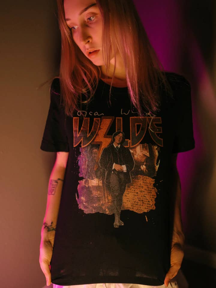 Oscar Wilde Band Tee for engroshandel hos Wonder Witch Co