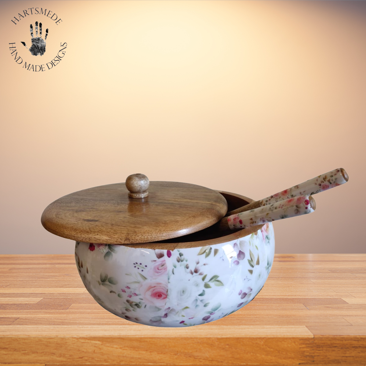 Hartsmede – Engroshandel Serveringsskål – Stor træ serveringsskål sæt med låg & skeer salatskål4