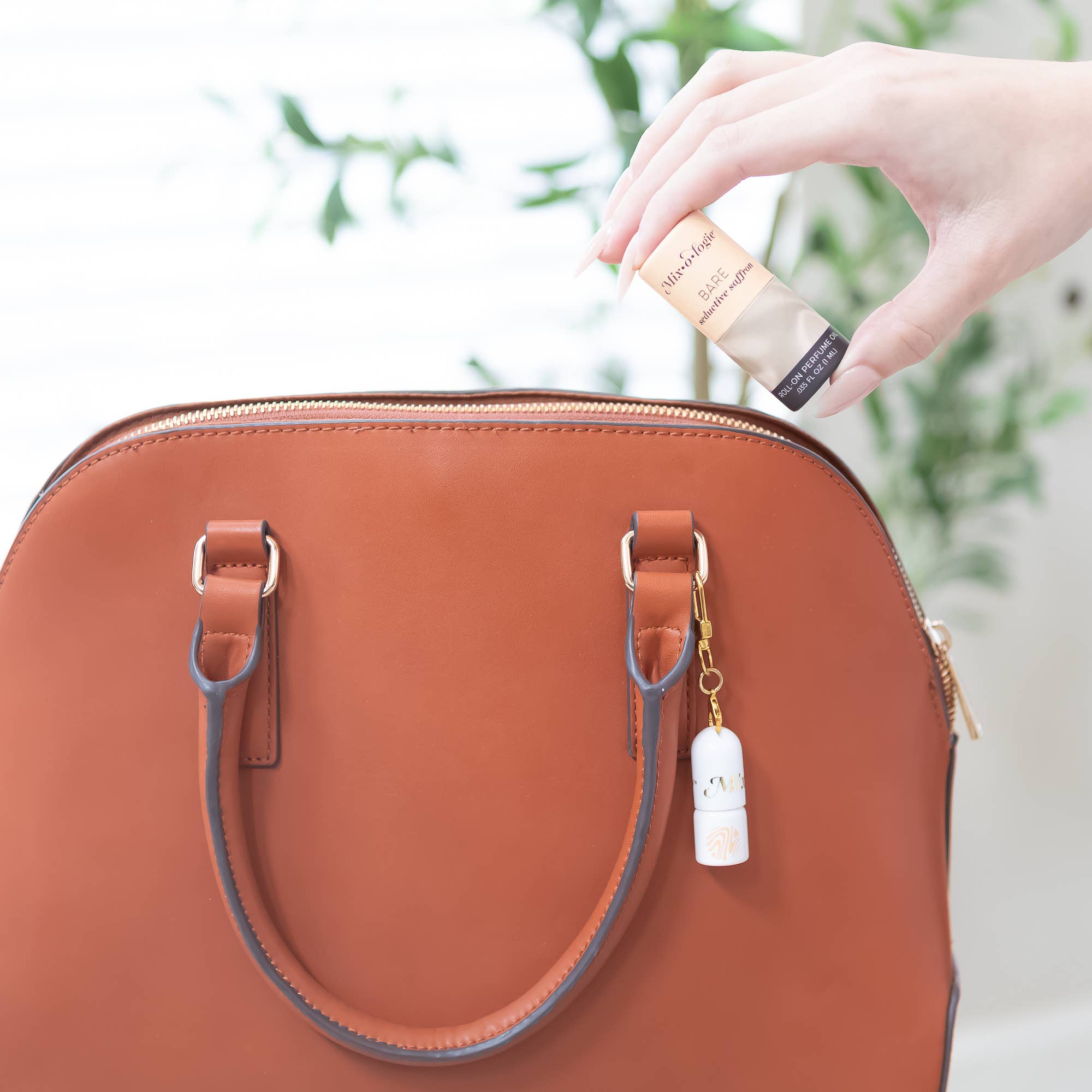 Mixologie - Wholesale Roll-On Fragrance - Bare (seductive saffron) | Keychain Mini Roll-On Perfume3