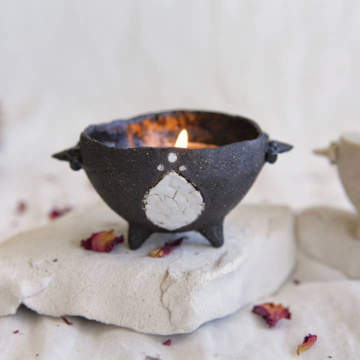 Nuria Vela Ceramica - Venta al por mayor Candelabros - Mini Caldero Blanco y Negro