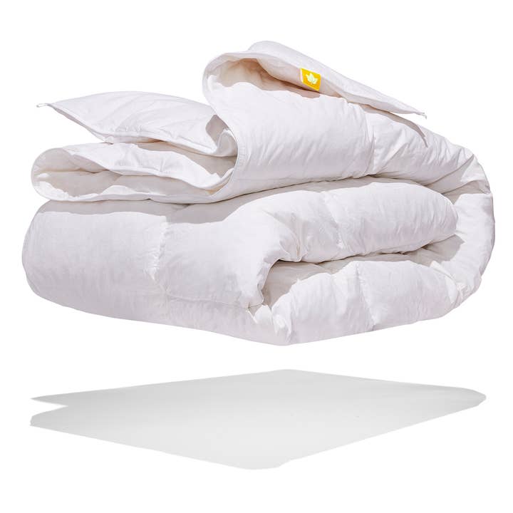 Canadian Down & Feather Company - Wholesale Duvet Cover - White Feather and Down Duvet2