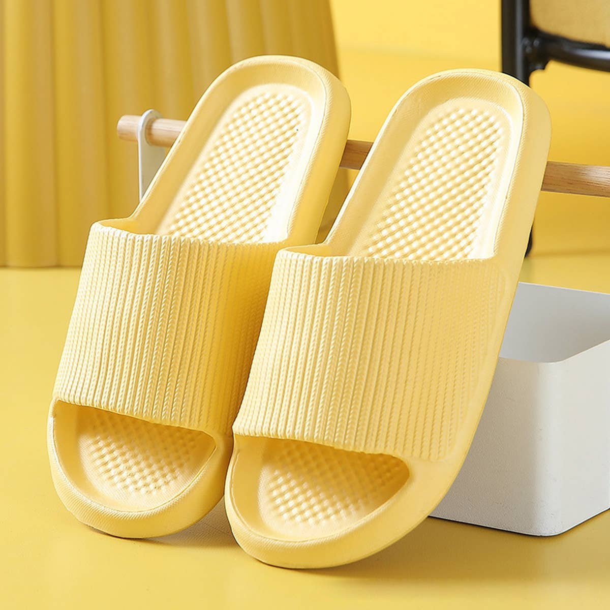 Suzie Q USA - Vente Chaussons – femme - Chaussons antidérapants pour intérieur et extérieur2