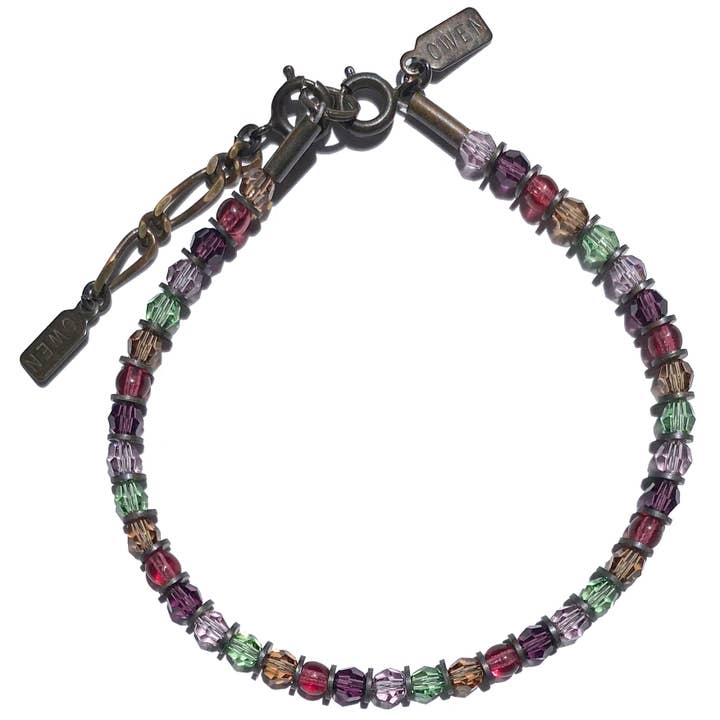 FOREVER WILD STAPELARMBAND - PERIDOOT, AMETHIST, KRISTAL voor wholesale door Owen Glass Collection