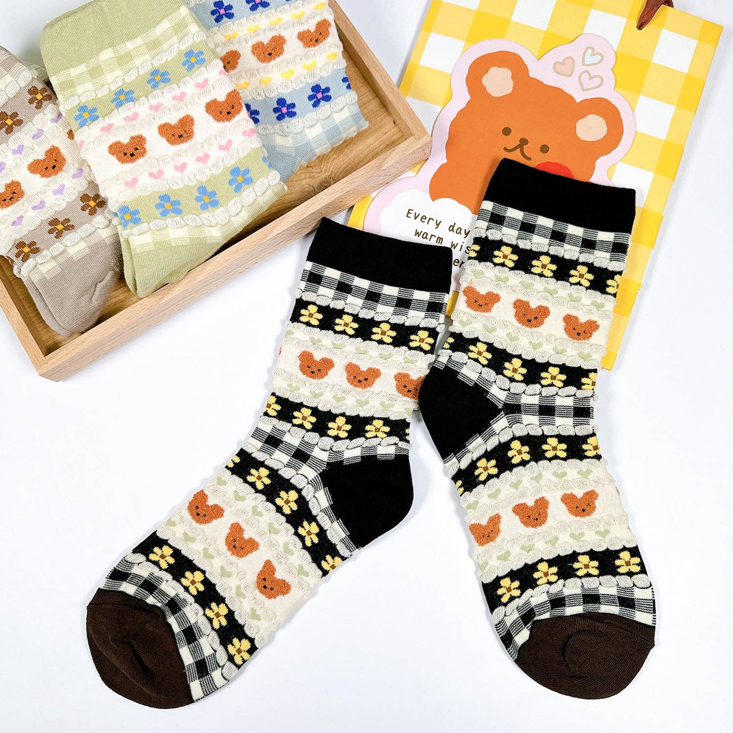 7DAYSSOCKS - Wholesale Socks - Women's - Women's Pastel Bear Crew Socks5